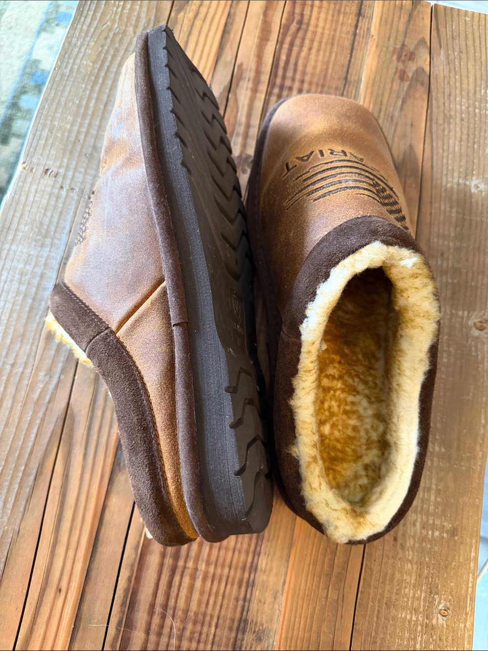 Ariat Men’s Brown Suede Embroidered Flag Slip-On Clogs - Picture 3 of 4